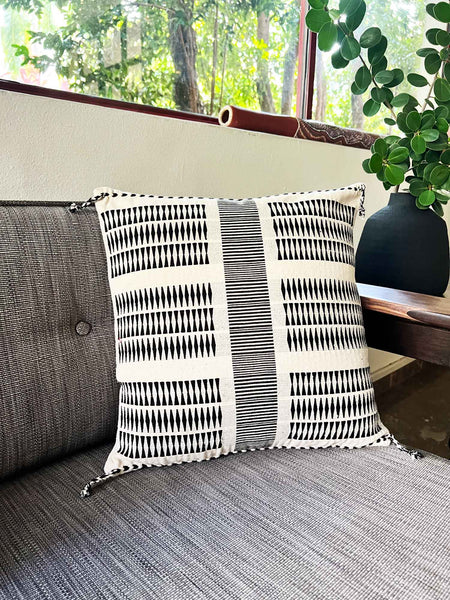 BLACK AND WHITE NAGA CUSHION - BW4